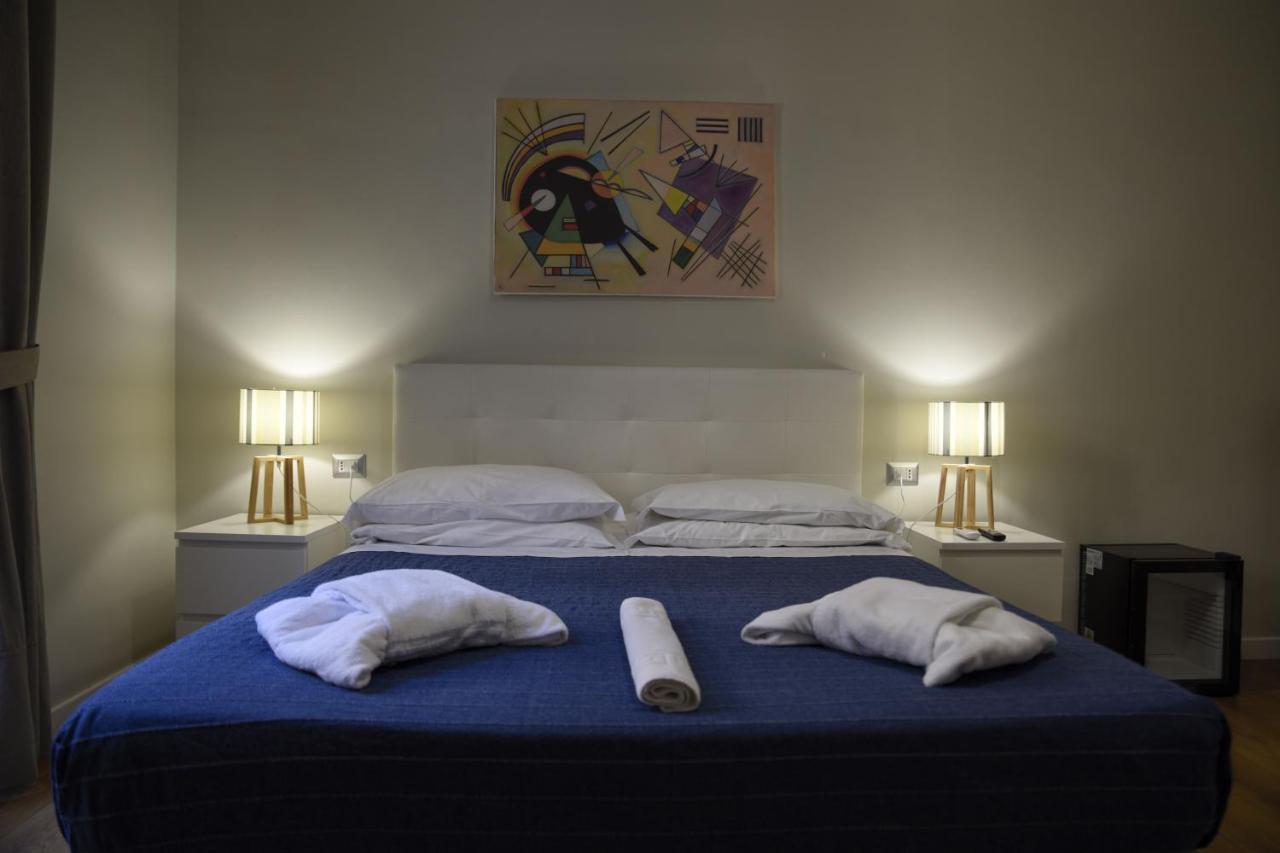 The Castle Inside Rome Hotel ภายนอก รูปภาพ